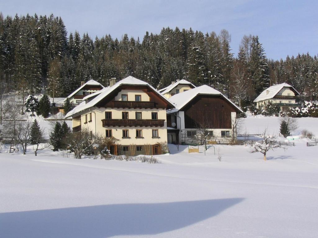 Haus Pfarrkirchner Apartment Mauterndorf  Luaran gambar
