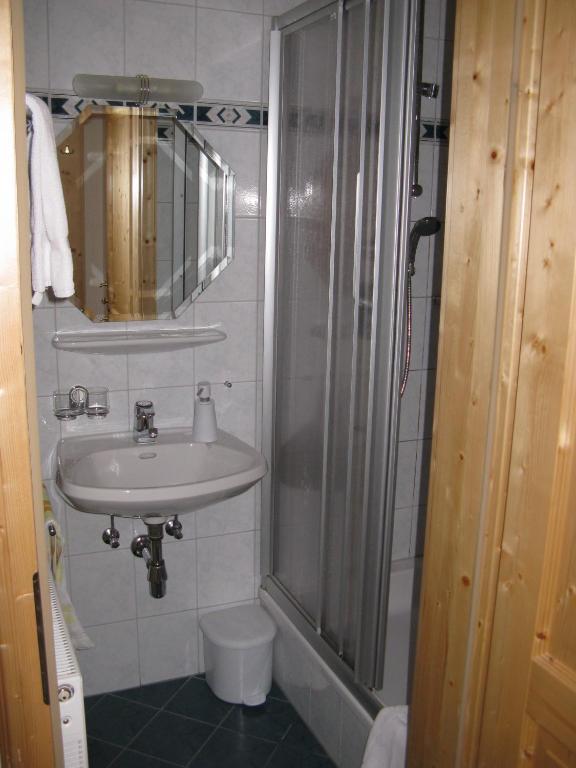 Haus Pfarrkirchner Apartment Mauterndorf  Bilik gambar