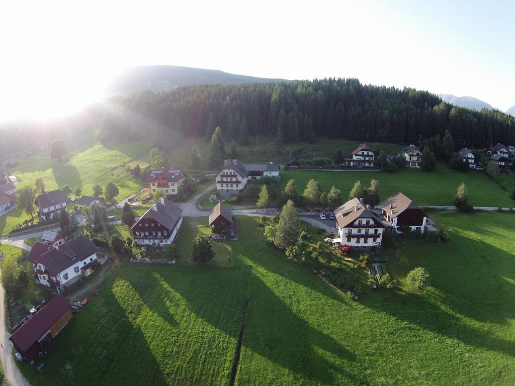 Haus Pfarrkirchner Apartment Mauterndorf  Luaran gambar