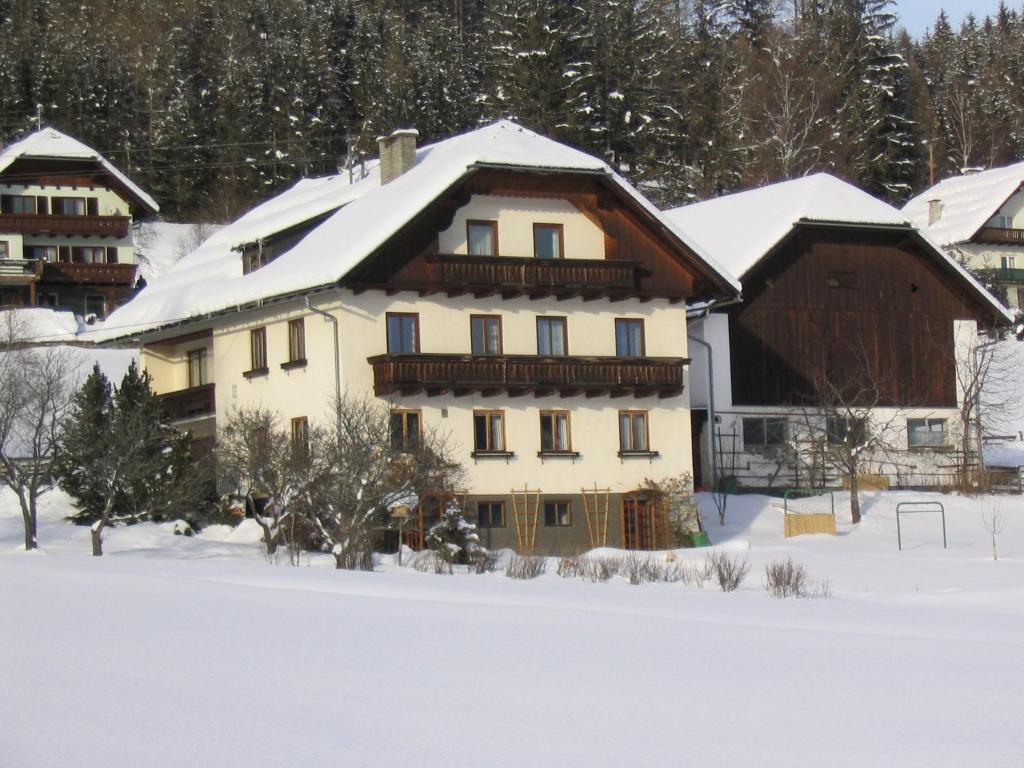 Haus Pfarrkirchner Apartment Mauterndorf  Luaran gambar